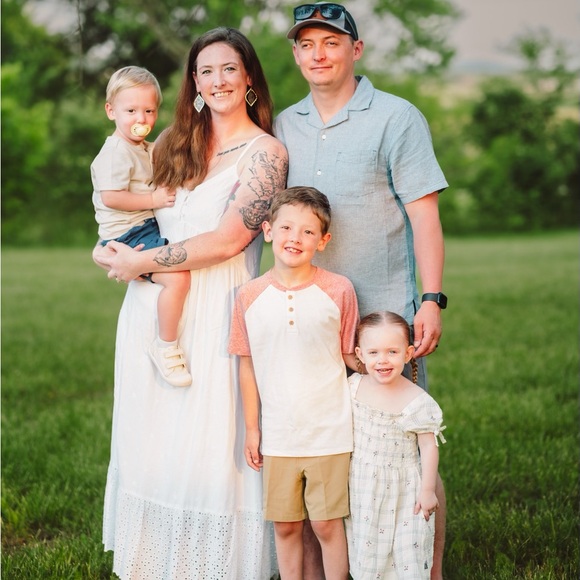 Meet your Posher, Amanda - Picture 1 of 1